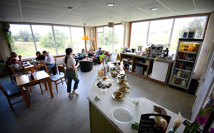 Hungry Gull Cafe is located in Staffin Community Hall serving food and drink